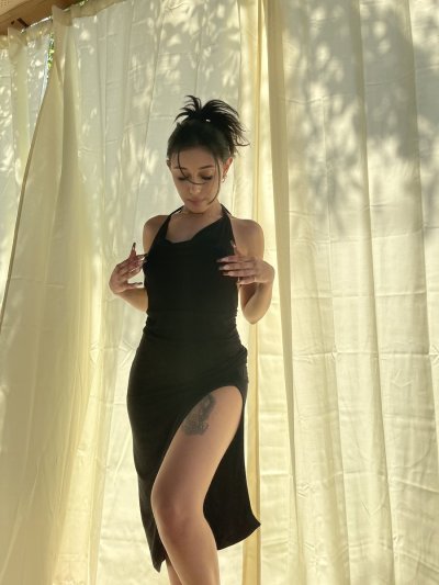 Watch YL's leaked NSFW photo on TwXstars