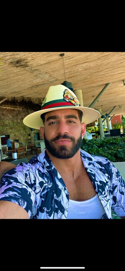 Watch Liam's leaked NSFW photo on TwXstars