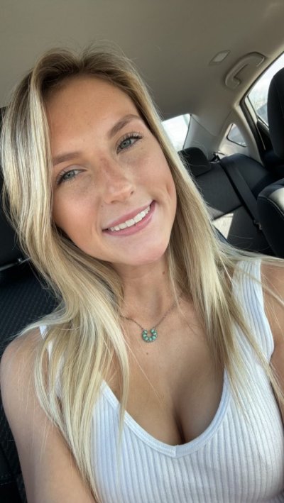 Watch kinlee 👸🏼's leaked NSFW photo on TwXstars