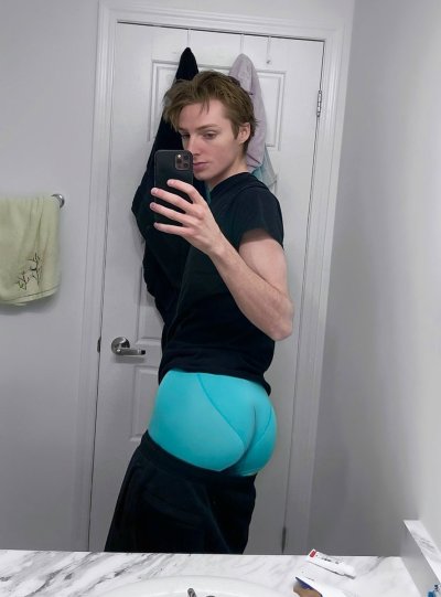 Watch Ansel Prower's leaked NSFW photo on TwXstars