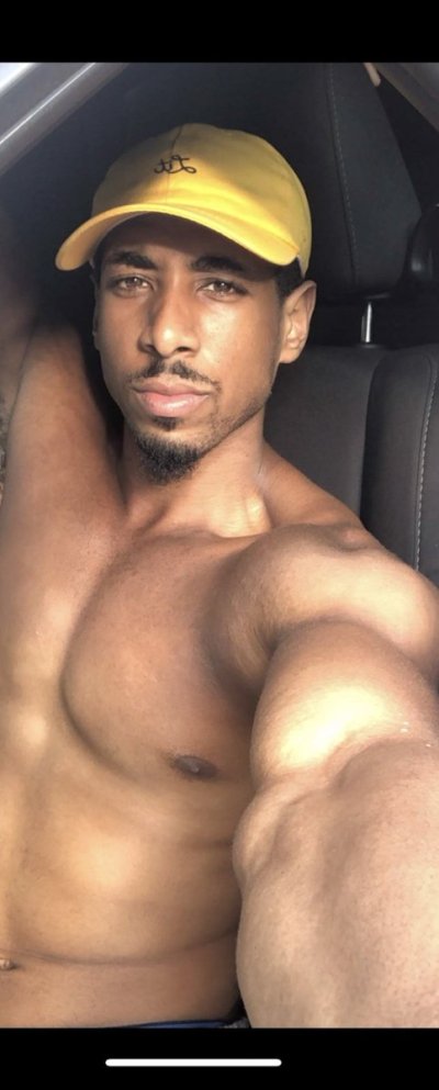 Watch Lµ§†𝓡𝓪𝓼𝓱𝓪𝓭 6'5❌️215's leaked NSFW photo on TwXstars