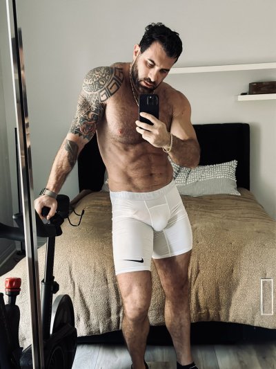 Watch Fitcamguy's leaked NSFW photo on TwXstars