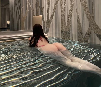 Watch okichloeo's leaked NSFW photo on TwXstars