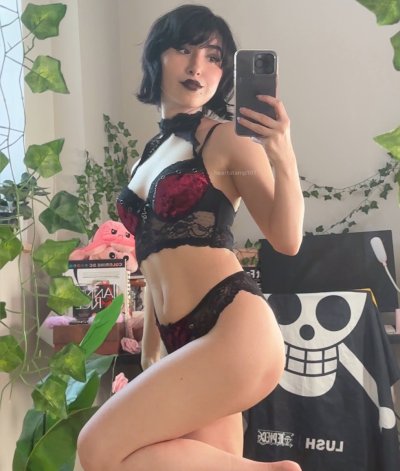 Watch huni 🍯's leaked NSFW photo on TwXstars