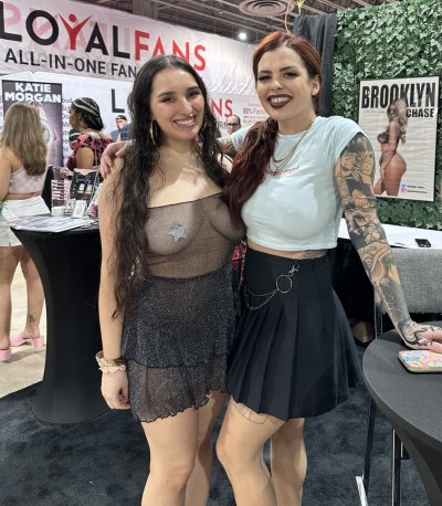 Watch Nancy Miami ✨'s leaked NSFW photo on TwXstars