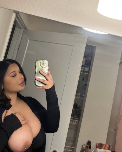 Watch lai's leaked NSFW photo on TwXstars