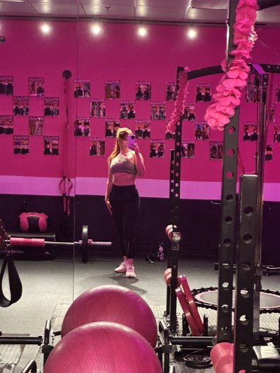 Watch Stefani Somers's leaked NSFW photo on TwXstars