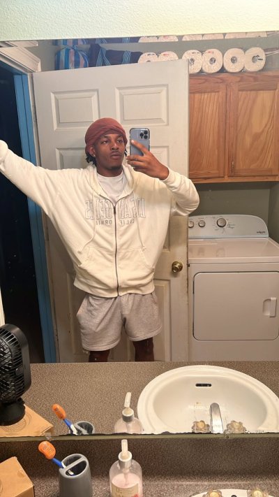 Watch TRELL.'s leaked NSFW photo on TwXstars