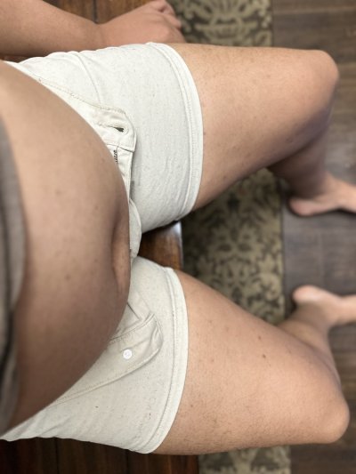 Watch Belly Hadid's leaked NSFW photo on TwXstars