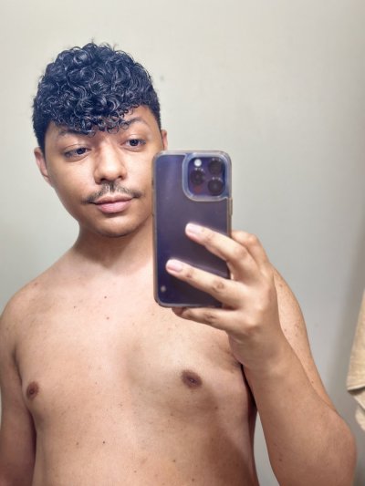 Watch Belly Hadid's leaked NSFW photo on TwXstars