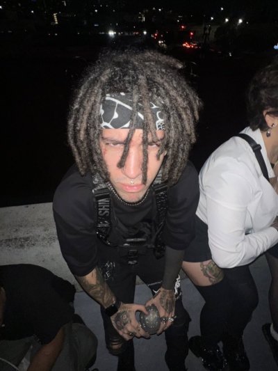 Watch OGBeeFarmr 👽🛸🪐's leaked NSFW photo on TwXstars