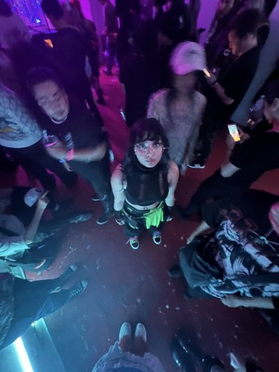 Watch OGBeeFarmr 👽🛸🪐's leaked NSFW photo on TwXstars