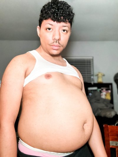 Watch Belly Hadid's leaked NSFW photo on TwXstars