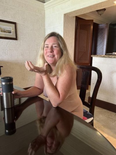 Watch Lee Cypress's leaked NSFW photo on TwXstars