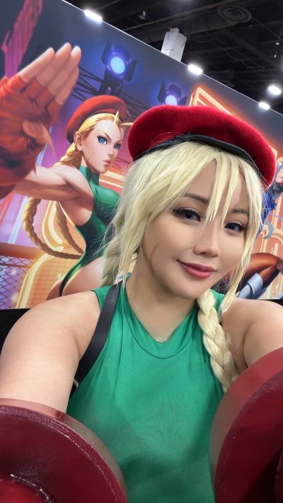 Watch Numi R 💜's leaked NSFW photo on TwXstars