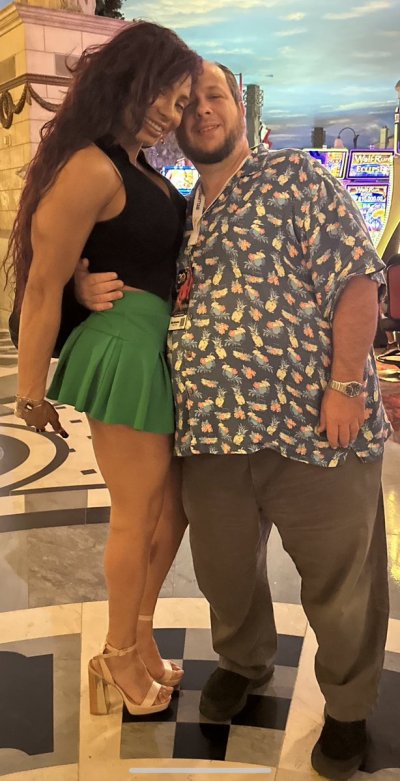 Watch Mike D's leaked NSFW photo on TwXstars