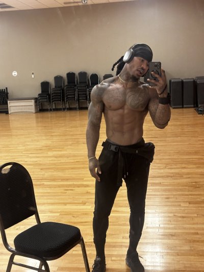 Watch Dwayne mckell's leaked NSFW photo on TwXstars