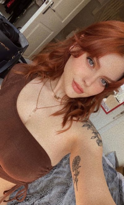 Watch Feya Quinn 🍄's leaked NSFW photo on TwXstars