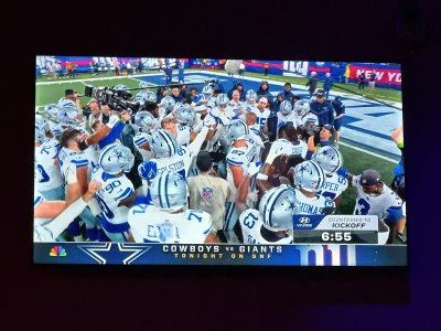 Watch Mike D's leaked NSFW photo on TwXstars