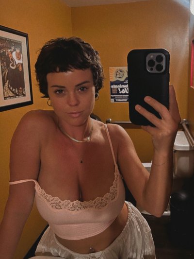 Watch Rahyndee's leaked NSFW photo on TwXstars