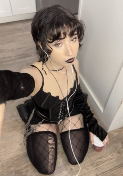 Watch huni 🍯's leaked NSFW photo on TwXstars