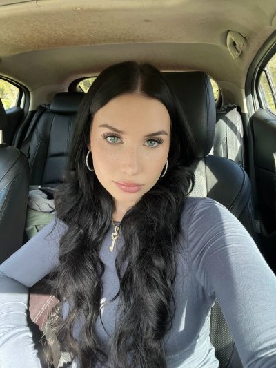 Watch Stella Brooks's leaked NSFW photo on TwXstars