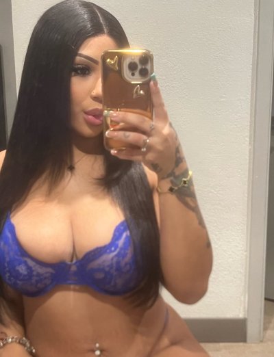 Watch Julerri Amor🍒's leaked NSFW photo on TwXstars