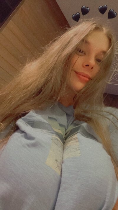 Watch Lucy Laistner's leaked NSFW photo on TwXstars