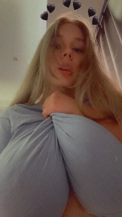 Watch Lucy Laistner's leaked NSFW photo on TwXstars