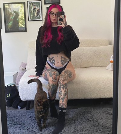 Watch emfaerie's leaked NSFW photo on TwXstars