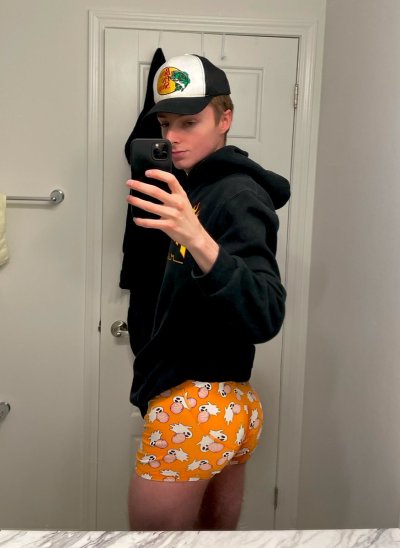 Watch Ansel Prower's leaked NSFW photo on TwXstars