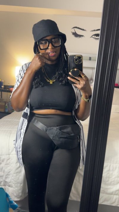 Watch Nefertitties's leaked NSFW photo on TwXstars