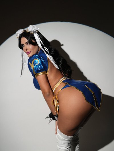 Watch Lily Adrianne's leaked NSFW photo on TwXstars