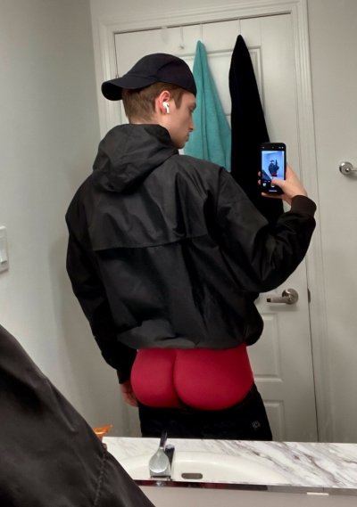 Watch Ansel Prower's leaked NSFW photo on TwXstars