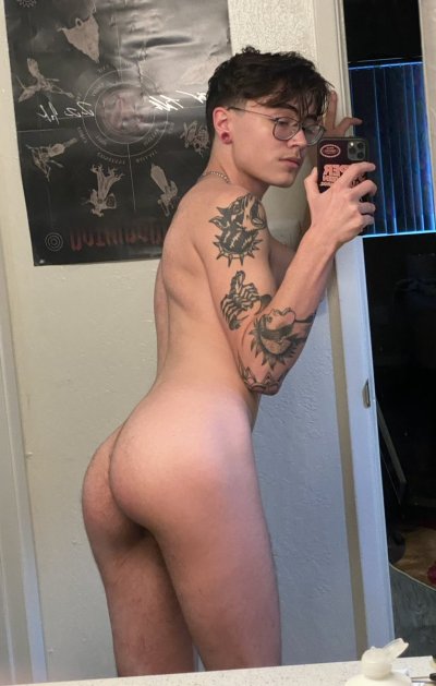 Watch Joey Michaels's leaked NSFW photo on TwXstars