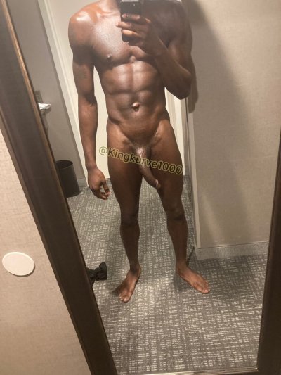 Watch King Kurve's leaked NSFW photo on TwXstars