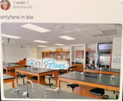 Watch shark.baee🇵🇸's leaked NSFW photo on TwXstars