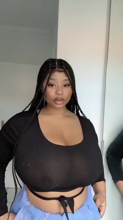 Watch kim's leaked NSFW photo on TwXstars