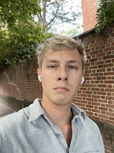 Watch Zach Astor's leaked NSFW photo on TwXstars