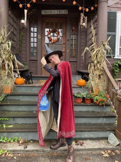 Watch Zach Astor's leaked NSFW photo on TwXstars