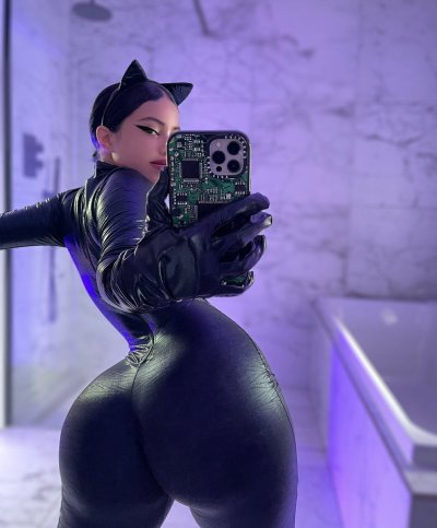 Watch Gina Savage's leaked NSFW photo on TwXstars