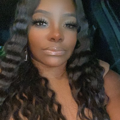 Watch Dee's leaked NSFW photo on TwXstars