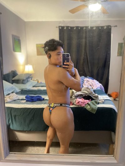 Watch ERICKITO BUBBLE 🍑's leaked NSFW photo on TwXstars