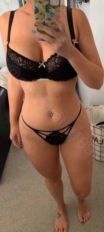 Watch 🇬🇧NaturalBabeKatie🇬🇧 $3ONLYFANS 😍's leaked NSFW photo on TwXstars