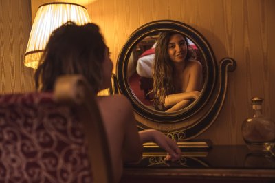 Watch Frida Sante's leaked NSFW photo on TwXstars