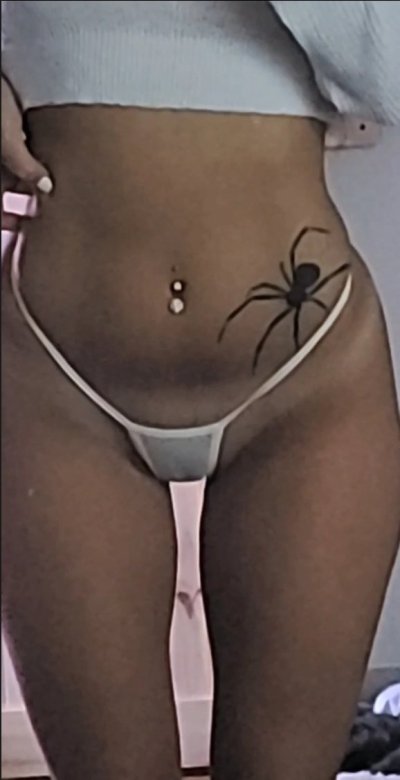 Watch ♊︎'s leaked NSFW photo on TwXstars