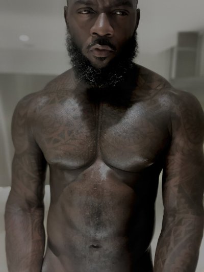 Watch WELOVEJAMESANTHONY.COM's leaked NSFW photo on TwXstars