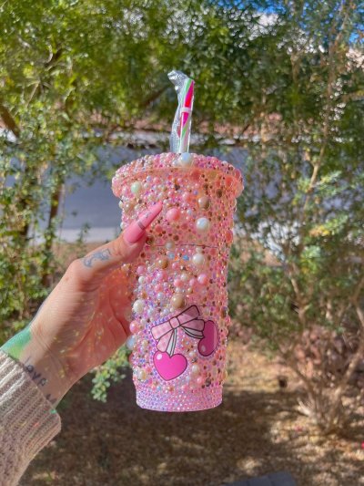 Watch Princess Pineapple's leaked NSFW photo on TwXstars