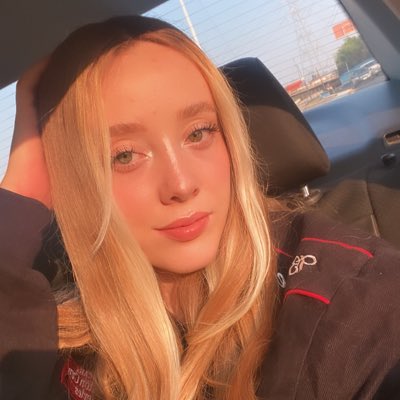 Watch M🦋G's leaked NSFW photo on TwXstars