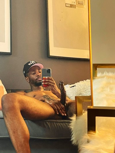 Watch Tatted Fit's leaked NSFW photo on TwXstars